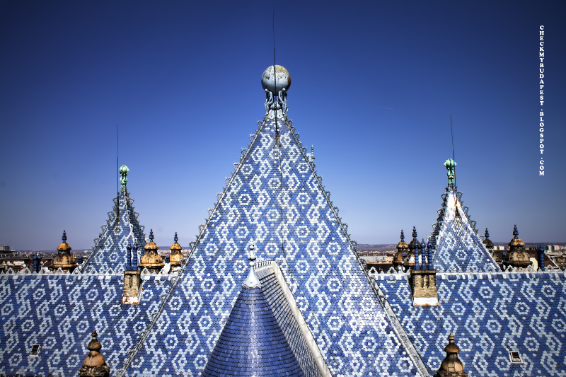 Illustration for article titled Here Are Some Of The Strangest and Most Artistic Rooftops In The World